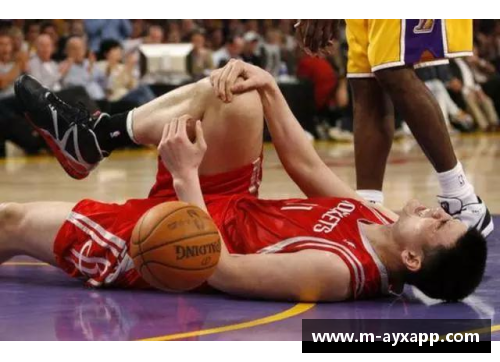 姚明：中国巨人登陆NBA，开启全球篮球新时代